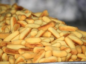 El Senado da luz verde al proyecto que busca crear el Día Nacional del Bizcocho de Achira, pero aún no es ley en Colombia.