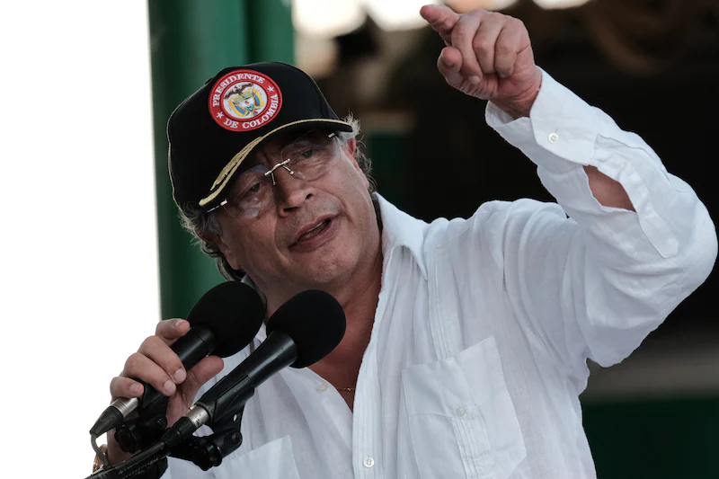 Día cívico decretado por Petro moverá fechas de impuestos: la DIAN ajustará el calendario tributario.