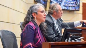 Pizarro advierte que futuro institucional dependerá del Congreso y no descarta una Constituyente.