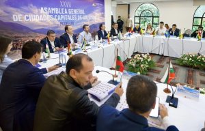 Alcaldes de Colombia se reúnen en cumbre de Asocapitales en Medellín