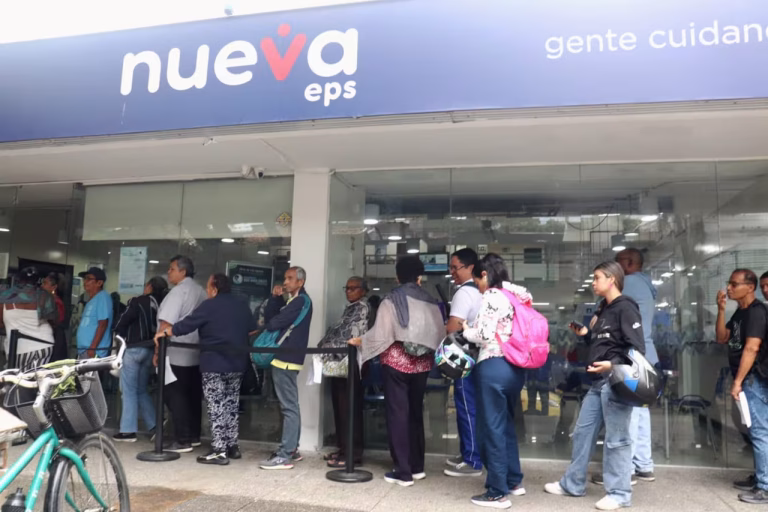Gobierno reorganiza las EPS en Colombia: en 504 municipios solo operará Nueva EPS.